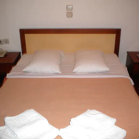 Moka Hotel 2*